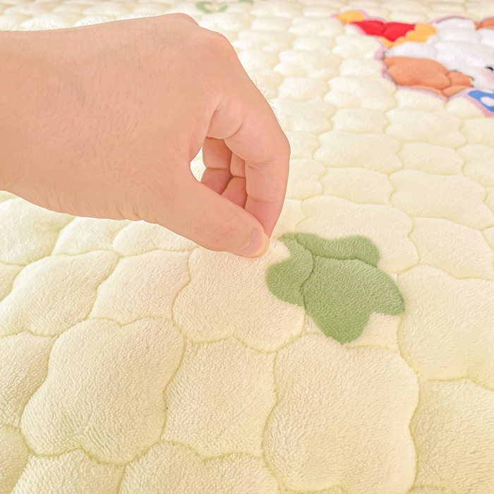 91家纺网 家纺一手货源 找家纺 康纳利 2025新款亲肤舒适牛奶绒加厚保暖卡通床垫床褥 床褥款-奶油宠物