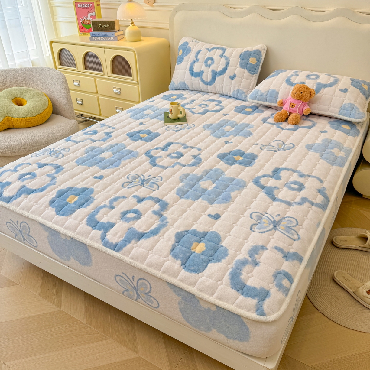 91家纺网 家纺一手货源 找家纺 LIFE.丽芙 2025秋冬新款牛奶绒加厚夹棉单床笠印花款床垫子保护套秋冬保暖床罩子三件套 花恋