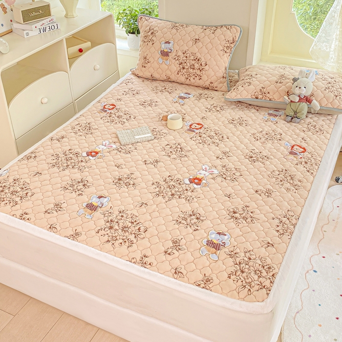 91家纺网 家纺一手货源 找家纺 康纳利 2025新款亲肤舒适牛奶绒加厚保暖卡通床垫床褥 床褥款-花漾