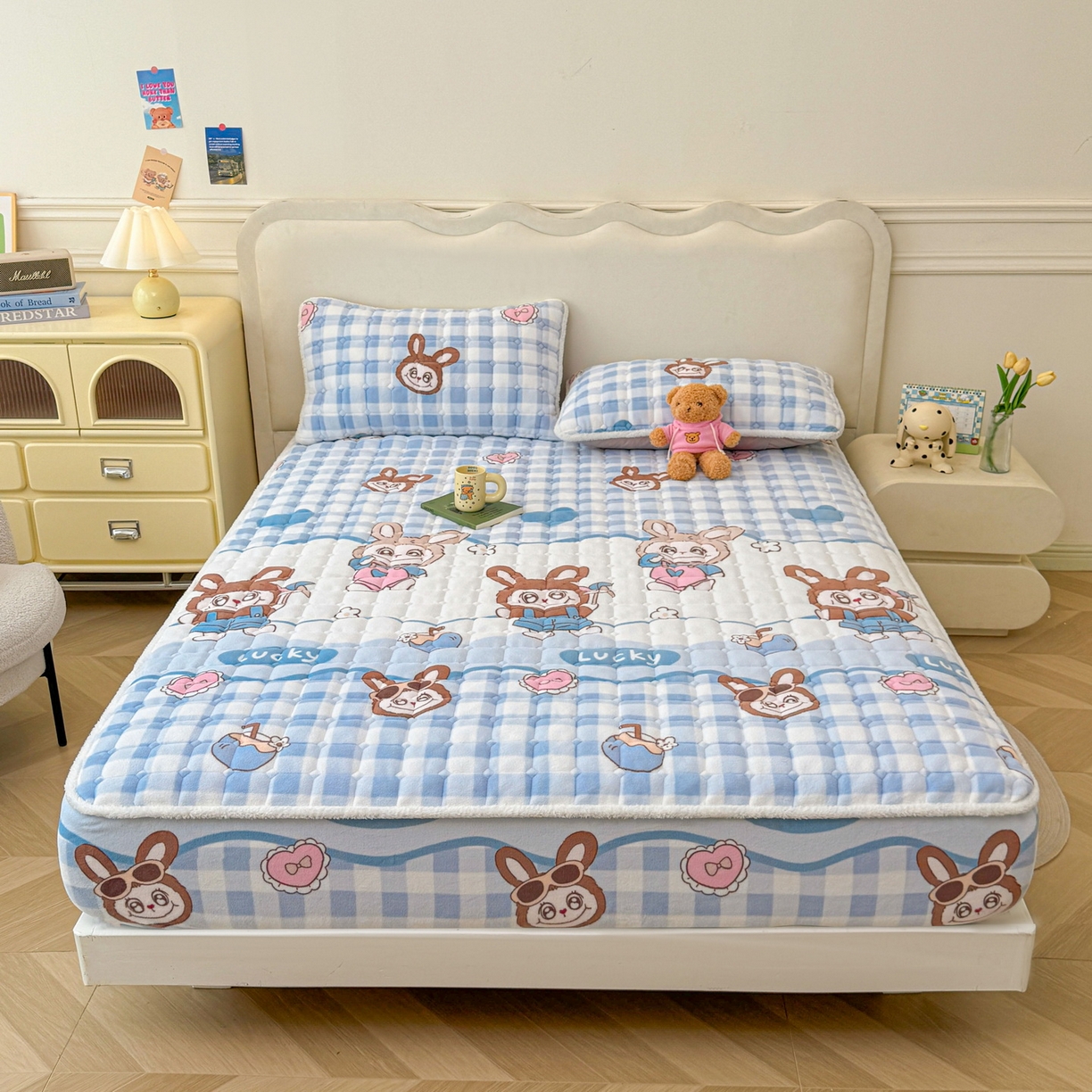 91家纺网 家纺一手货源 找家纺 LIFE.丽芙 2025秋冬新款牛奶绒加厚夹棉单床笠印花款床垫子保护套秋冬保暖床罩子三件套 布布乐园