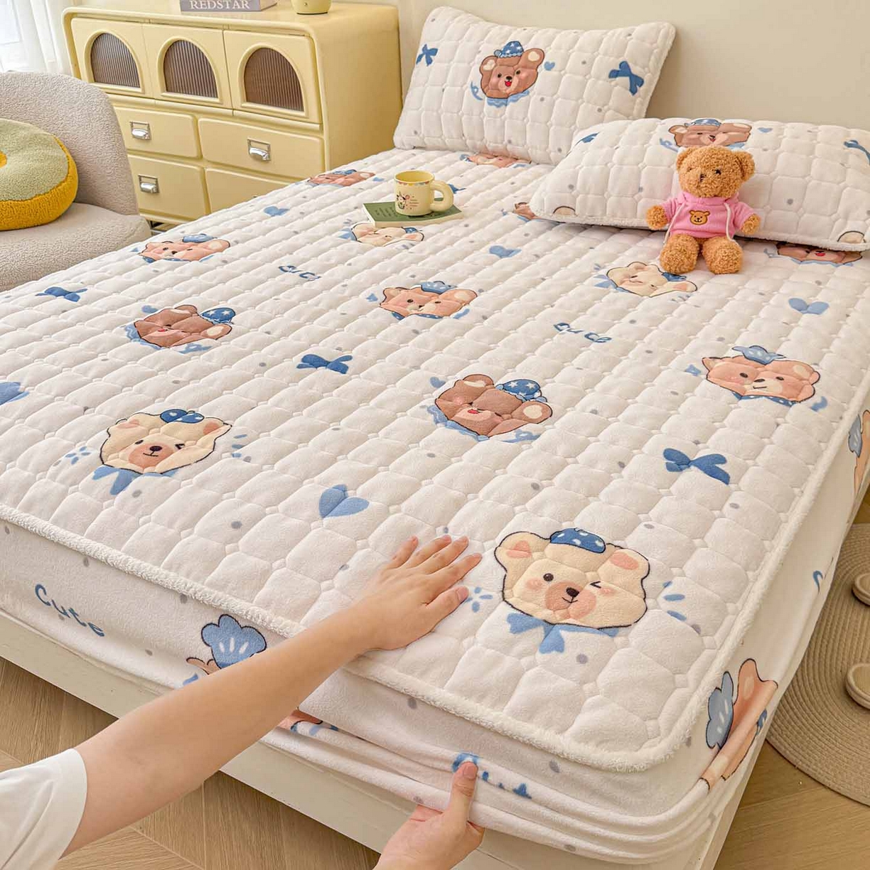 LIFE.丽芙 2025秋冬新款牛奶绒加厚夹棉单床笠印花款床垫子保护套秋冬保暖床罩子三件套 动感小熊