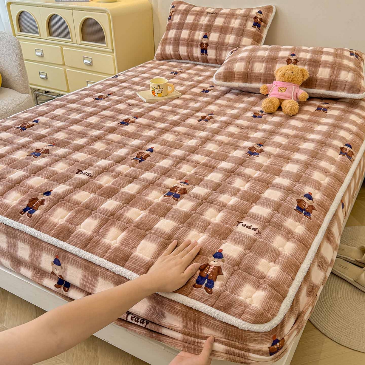 LIFE.丽芙 2025秋冬新款牛奶绒加厚夹棉单床笠印花款床垫子保护套秋冬保暖床罩子三件套 芭乐