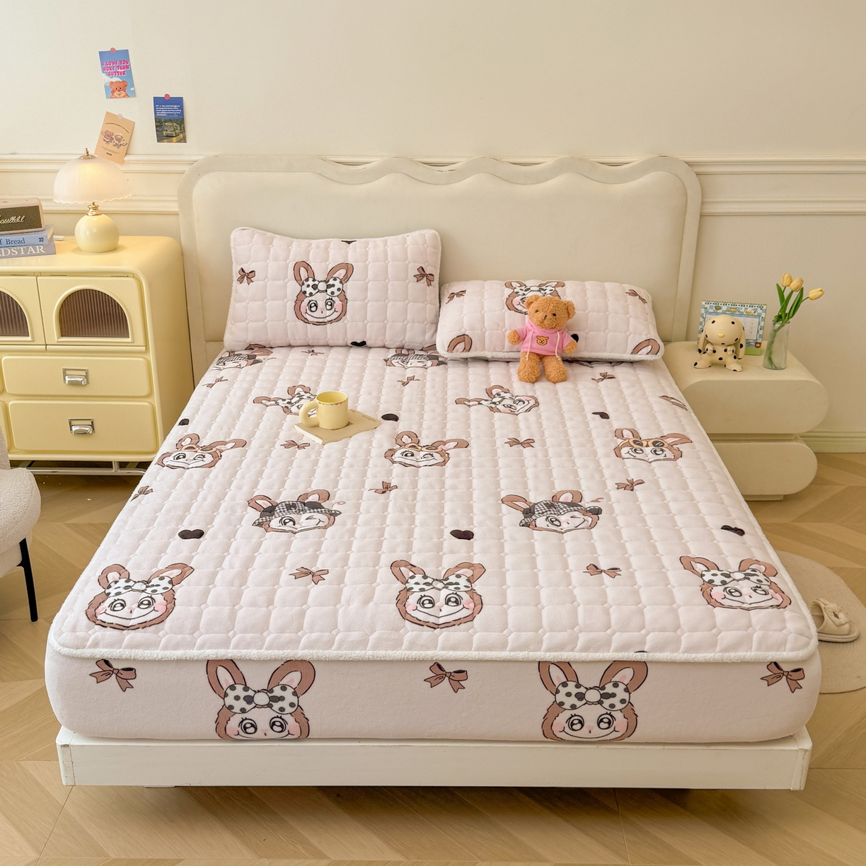 91家纺网 家纺一手货源 找家纺 LIFE.丽芙 2025秋冬新款牛奶绒加厚夹棉单床笠印花款床垫子保护套秋冬保暖床罩子三件套 趣多多