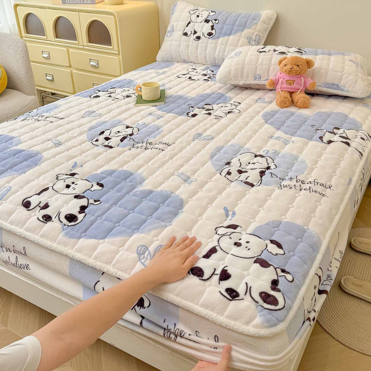 LIFE.丽芙 2025秋冬新款牛奶绒加厚夹棉单床笠印花款床垫子保护套秋冬保暖床罩子三件套 幸运狗