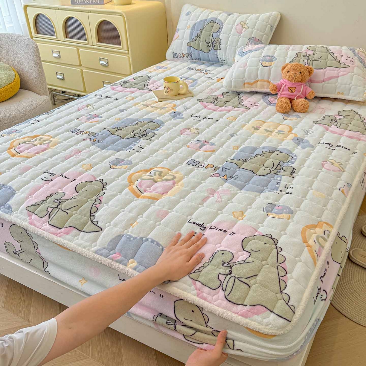 LIFE.丽芙 2025秋冬新款牛奶绒加厚夹棉单床笠印花款床垫子保护套秋冬保暖床罩子三件套 恐龙宝宝