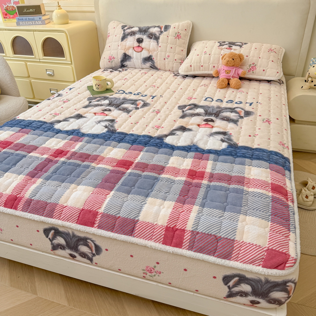 91家纺网 家纺一手货源 找家纺 LIFE.丽芙 2025秋冬新款牛奶绒加厚夹棉单床笠印花款床垫子保护套秋冬保暖床罩子三件套 修狗