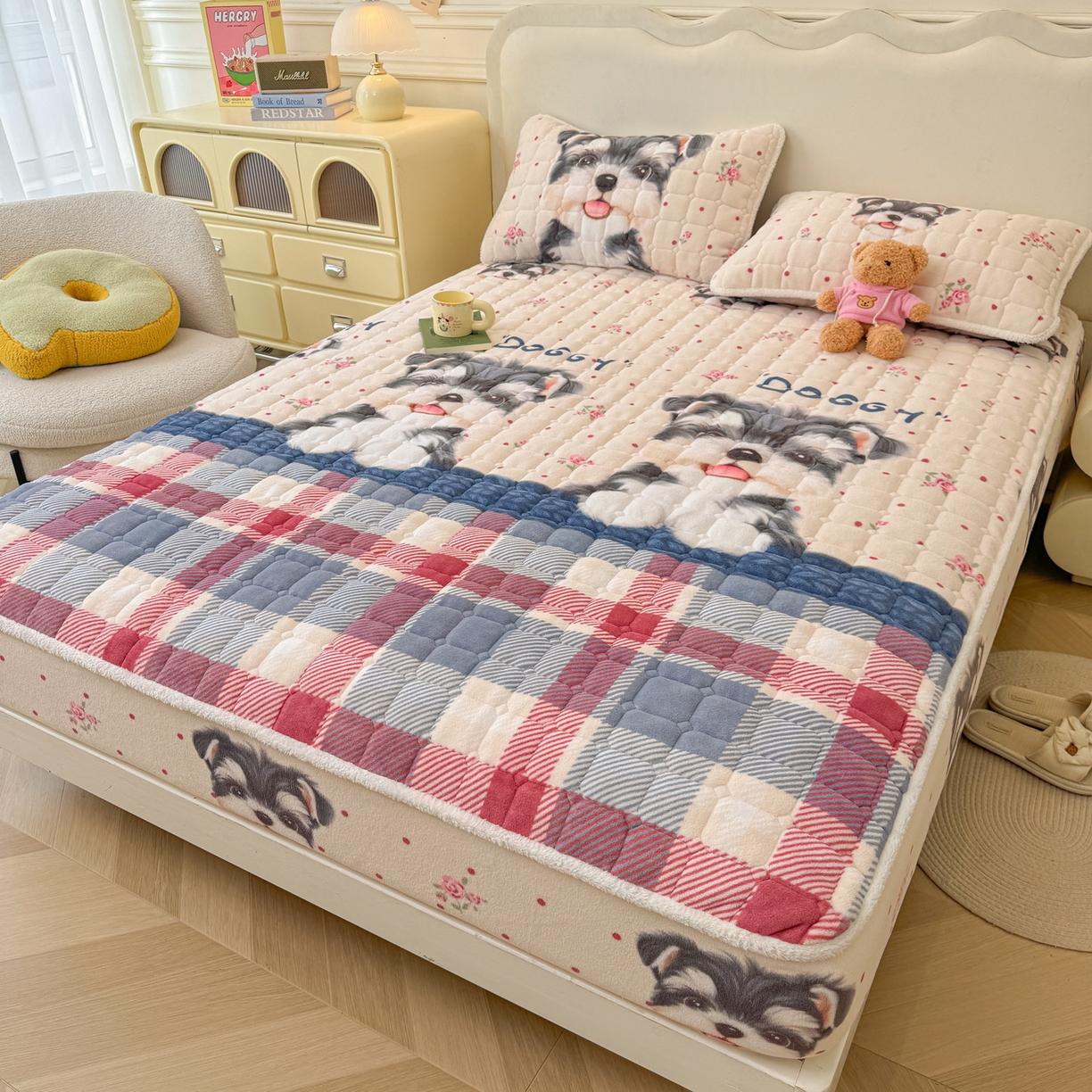 91家纺网 家纺一手货源 找家纺 LIFE.丽芙 2025秋冬新款牛奶绒加厚夹棉单床笠印花款床垫子保护套秋冬保暖床罩子三件套 修狗