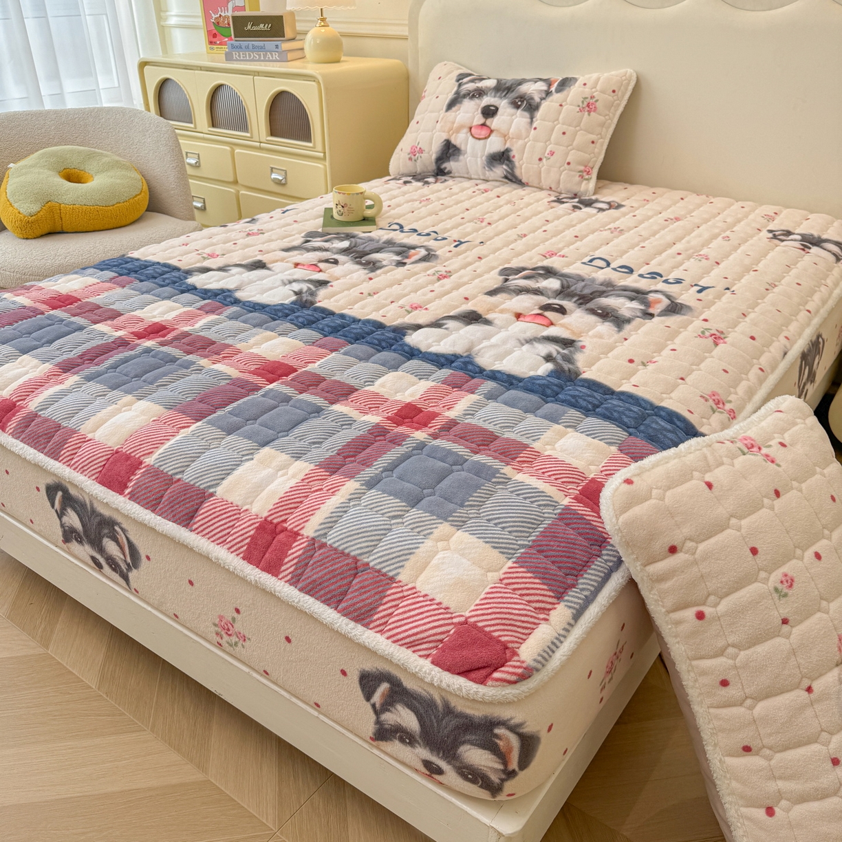 91家纺网 家纺一手货源 找家纺 LIFE.丽芙 2025秋冬新款牛奶绒加厚夹棉单床笠印花款床垫子保护套秋冬保暖床罩子三件套 修狗