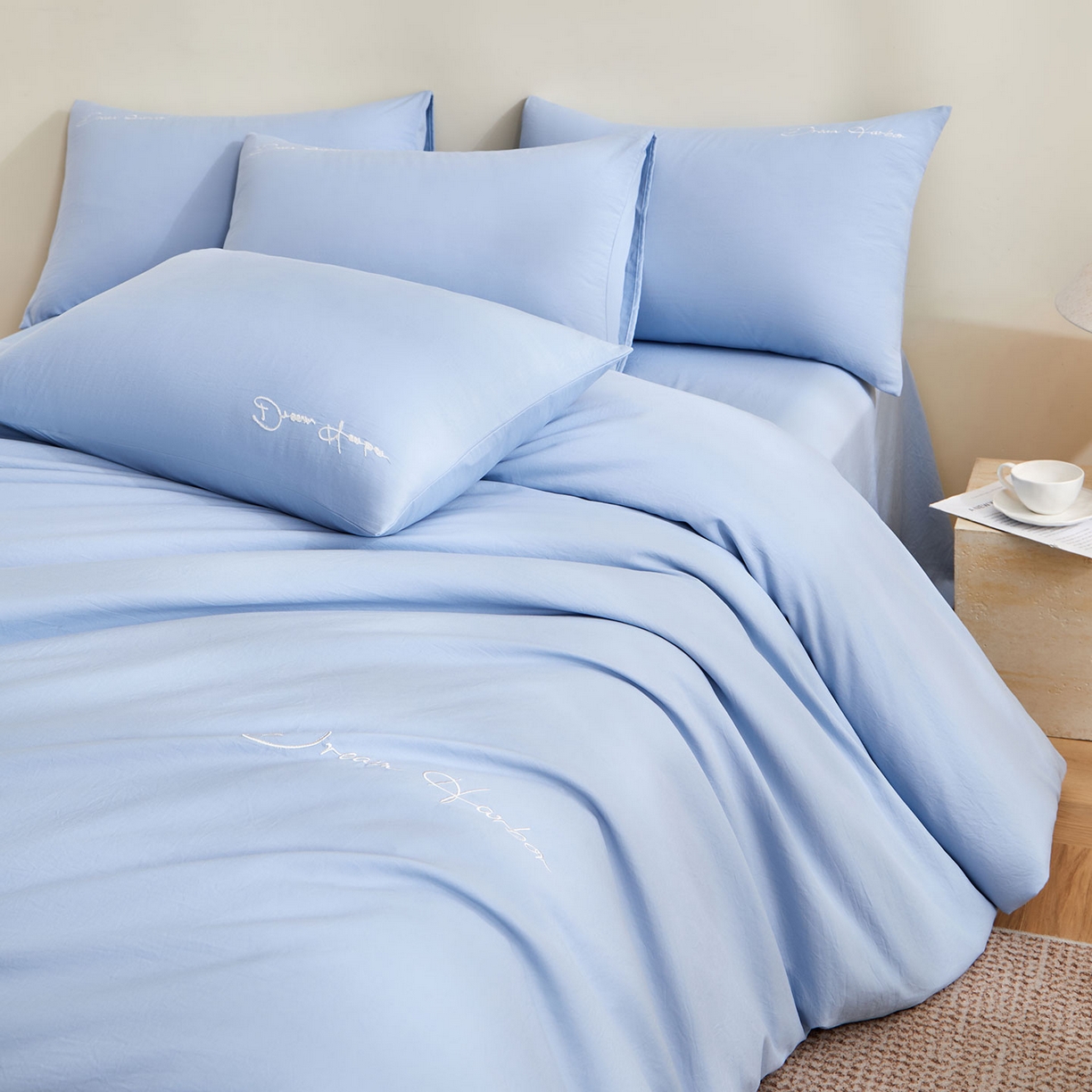 91家纺网 家纺一手货源 找家纺 （总）卡初家居（原微来） 2025新款秋冬A类母婴级磨毛加厚亲肤棉简约刺绣四件套(提供买家秀)