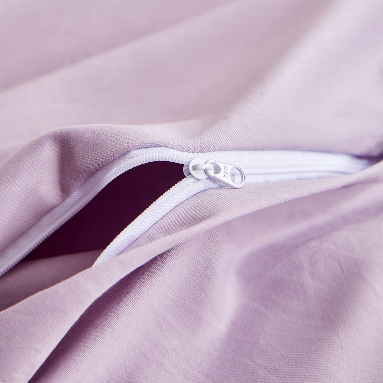 91家纺网 家纺一手货源 找家纺 卡初家居（原微来） 2025新款秋冬A类母婴级磨毛加厚亲肤棉简约刺绣四件套(提供买家秀) 港湾-丁香紫