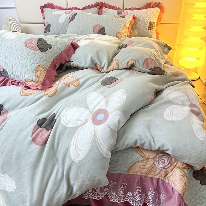 91家纺网 家纺一手货源 找家纺 （总）梦柏家纺 2025新款牛奶绒夹棉床盖四件套