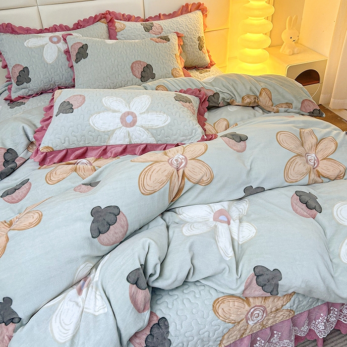 91家纺网 家纺一手货源 找家纺 （总）梦柏家纺 2025新款牛奶绒夹棉床盖四件套