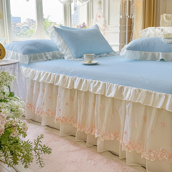 91家纺网 家纺一手货源 找家纺 （总）虹星家纺 2025新款A类冰感凉豆豆床裙席三件套-素夏