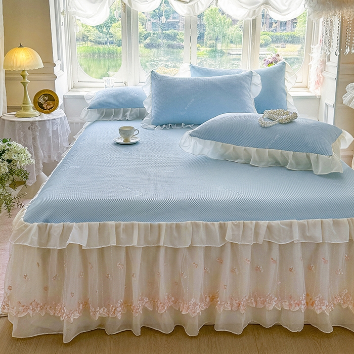 91家纺网 家纺一手货源 找家纺 （总）虹星家纺 2025新款A类冰感凉豆豆床裙席三件套-素夏