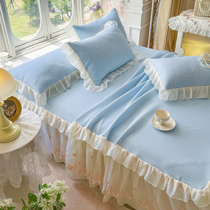 91家纺网 家纺一手货源 找家纺 （总）虹星家纺 2025新款A类冰感凉豆豆床裙席三件套-素夏