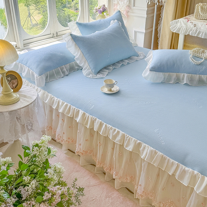 91家纺网 家纺一手货源 找家纺 虹星家纺 2025新款A类冰感凉豆豆床裙席三件套-素夏 素夏-天空蓝