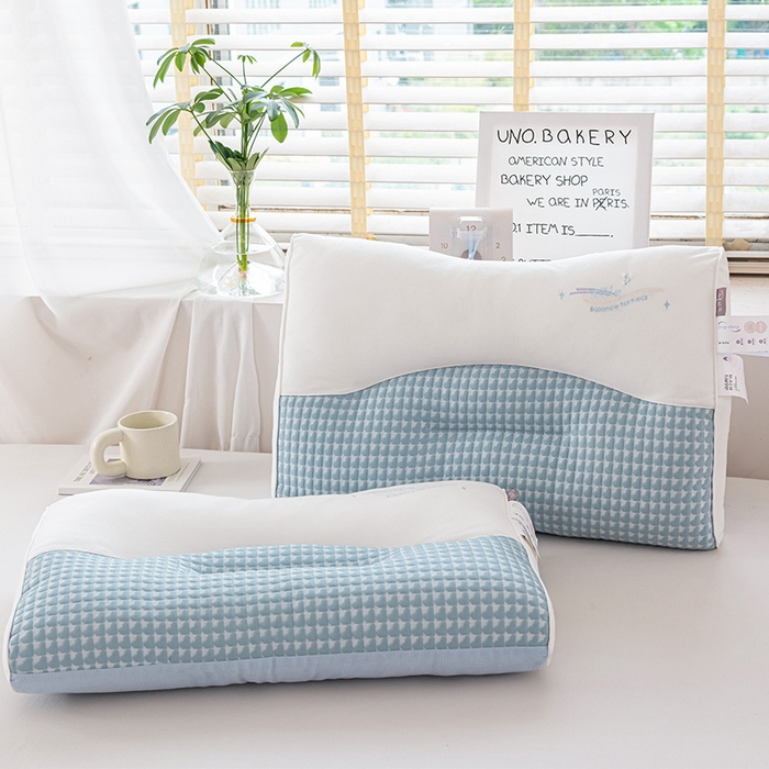 91家纺网 家纺一手货源 找家纺 （总）锦鲤枕芯 2025新款A类无荧光安颈1号凉豆豆玉米绒两用护颈枕芯