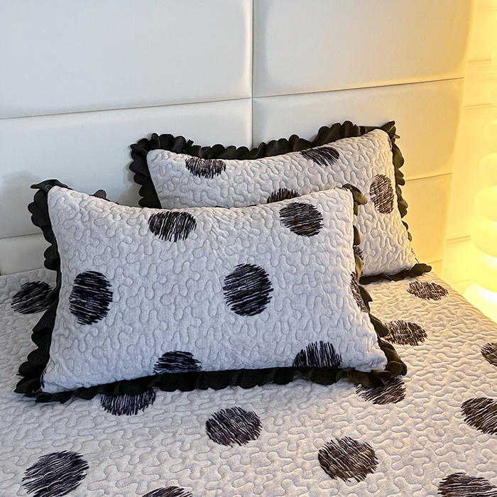 91家纺网 家纺一手货源 找家纺 梦柏家纺 2025新款牛奶绒夹棉床盖四件套 波点