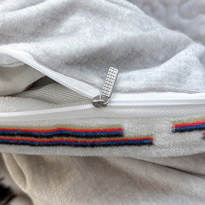 91家纺网 家纺一手货源 找家纺 梦柏家纺 2025新款牛奶绒夹棉床盖四件套 波点