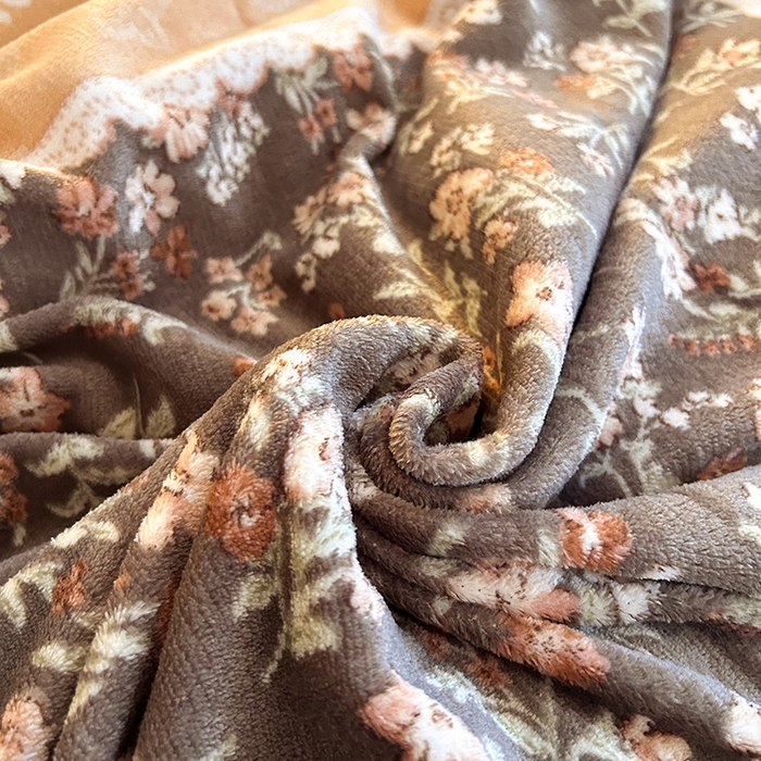 91家纺网 家纺一手货源 找家纺 梦柏家纺 2025新款牛奶绒夹棉床盖四件套 叠翠流金