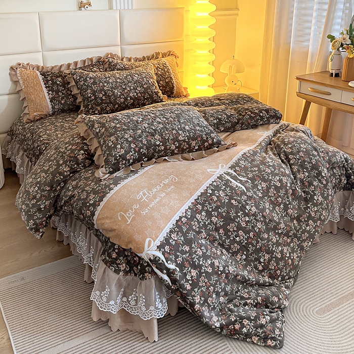 91家纺网 家纺一手货源 找家纺 梦柏家纺 2025新款牛奶绒夹棉床盖四件套 叠翠流金