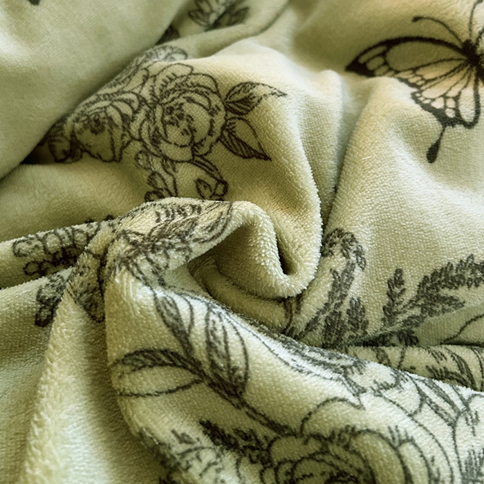 91家纺网 家纺一手货源 找家纺 梦柏家纺 2025新款牛奶绒夹棉床盖四件套 蝶枝翘