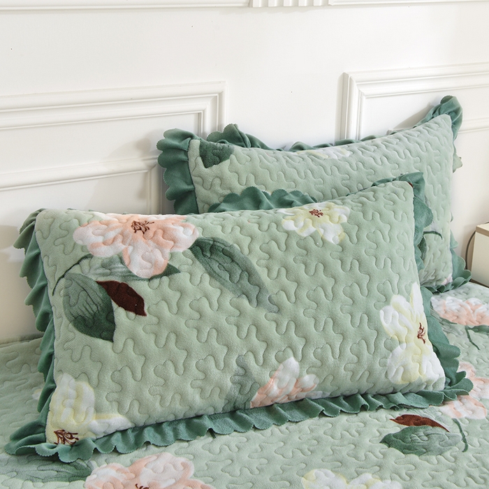 91家纺网 家纺一手货源 找家纺 梦柏家纺 2025新款牛奶绒夹棉床盖四件套 繁花