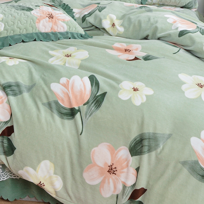 91家纺网 家纺一手货源 找家纺 梦柏家纺 2025新款牛奶绒夹棉床盖四件套 繁花