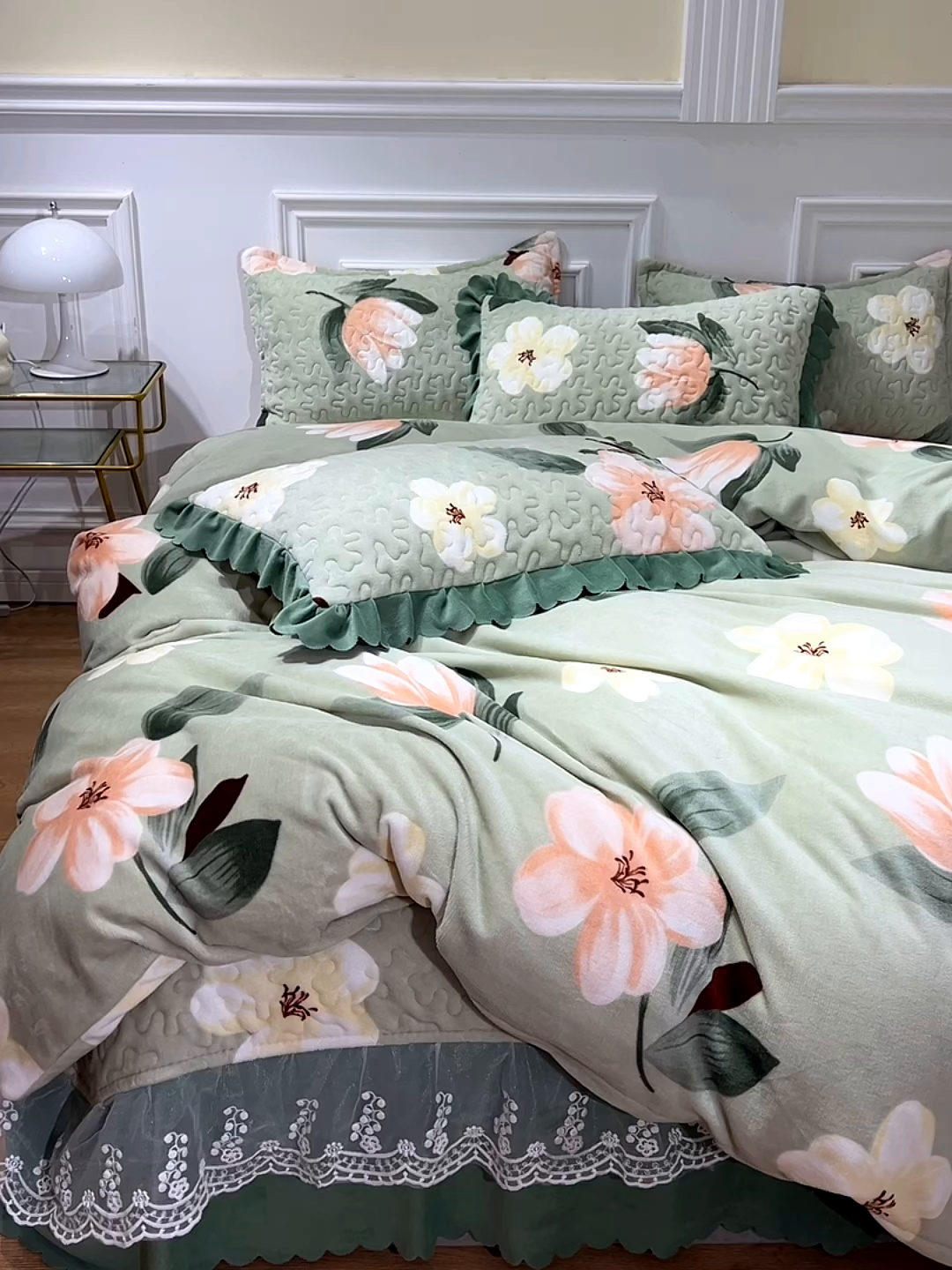 91家纺网 家纺一手货源 找家纺 梦柏家纺 2025新款牛奶绒夹棉床盖四件套 繁花