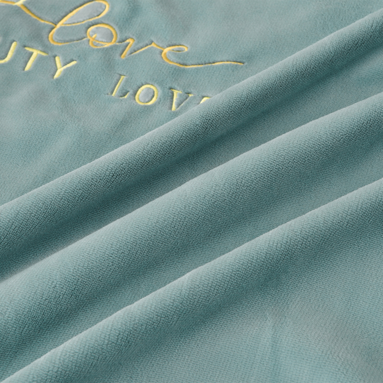 91家纺网 家纺一手货源 找家纺 湘雪家居  2025新款高克重纯色刺绣拼角床单床笠床盖款四件套 草绿色