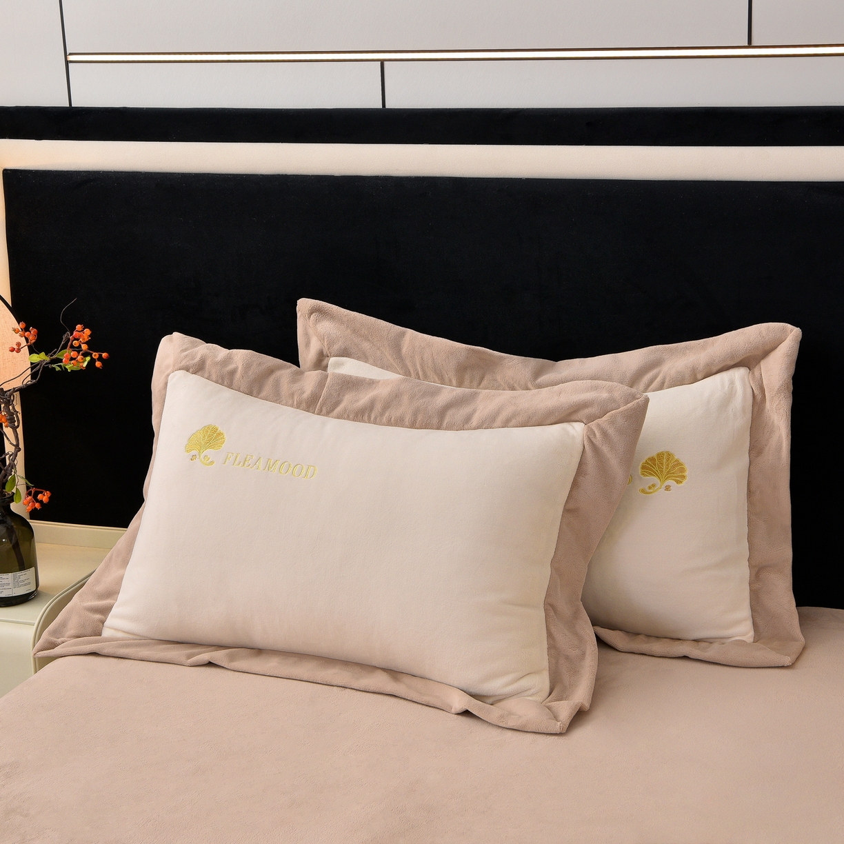 91家纺网 家纺一手货源 找家纺 湘雪家居  2025新款高克重纯色刺绣拼角床单床笠床盖款四件套 奶白色