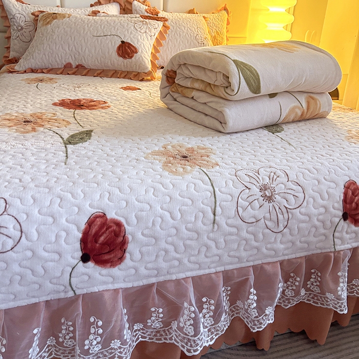 91家纺网 家纺一手货源 找家纺 梦柏家纺 2025新款牛奶绒夹棉床盖四件套 花团锦簇