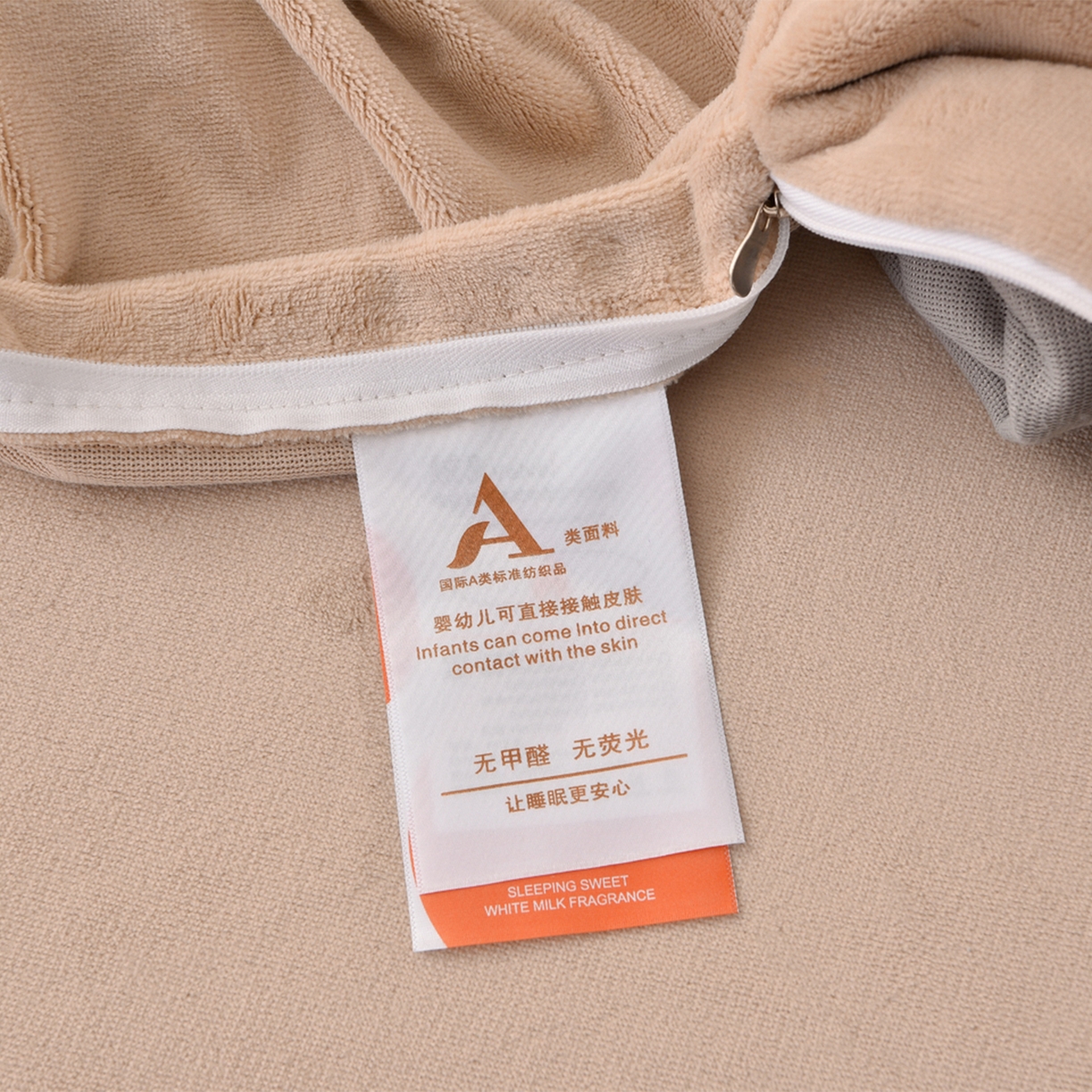 91家纺网 家纺一手货源 找家纺 湘雪家居  2025新款高克重纯色刺绣拼角床单床笠床盖款四件套 浅灰色