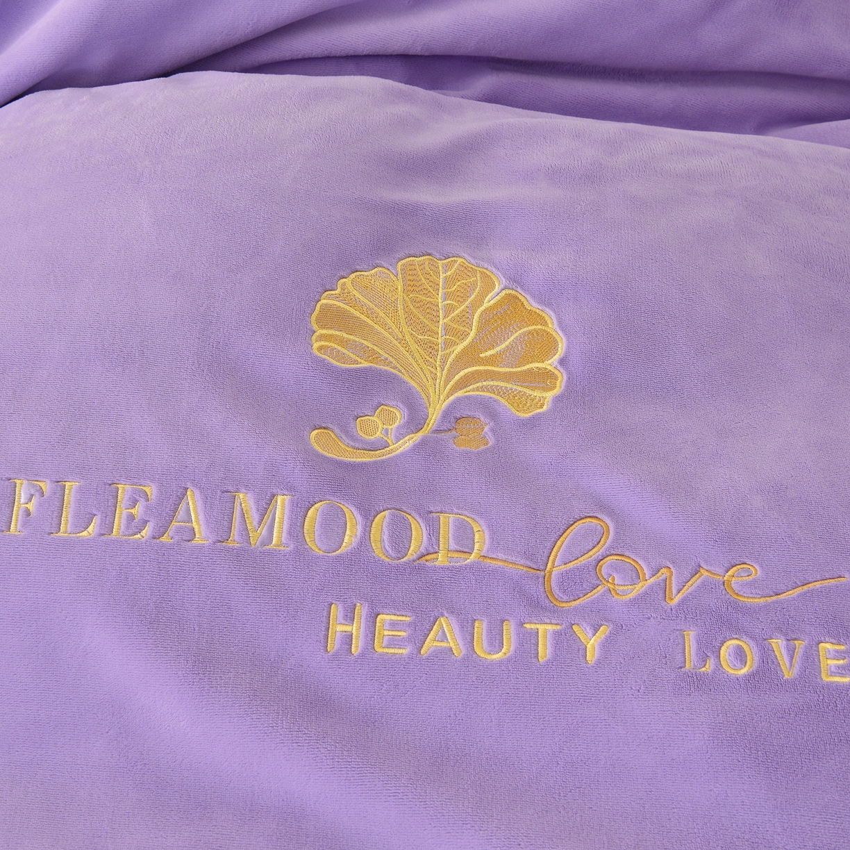 91家纺网 家纺一手货源 找家纺 湘雪家居  2025新款高克重纯色刺绣拼角床单床笠床盖款四件套 熏韵紫