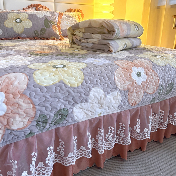 91家纺网 家纺一手货源 找家纺 梦柏家纺 2025新款牛奶绒夹棉床盖四件套 花语