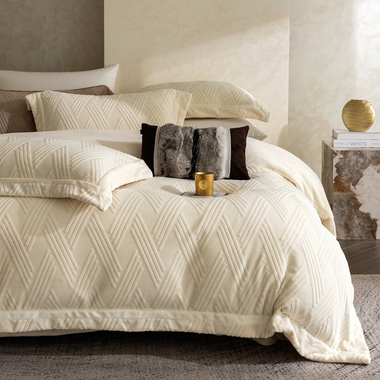 91家纺网 家纺一手货源 找家纺 （总）瑞雪家居 2025新款全消光雕花牛奶绒四件套-元晞