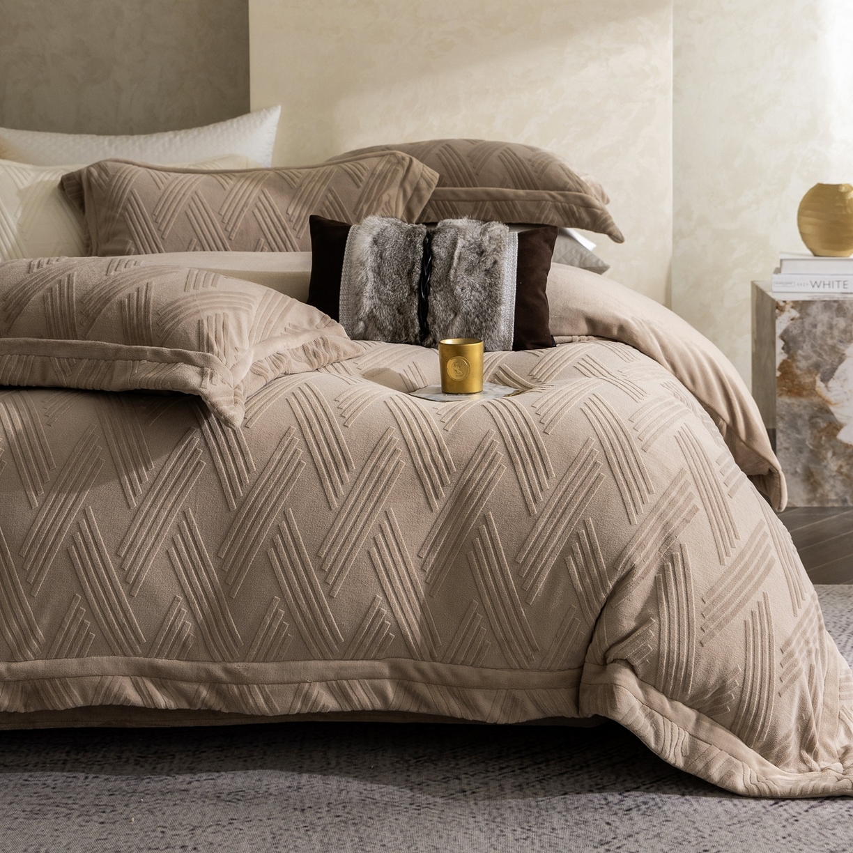 91家纺网 家纺一手货源 找家纺 （总）瑞雪家居 2025新款全消光雕花牛奶绒四件套-元晞