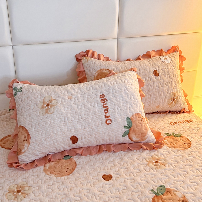 91家纺网 家纺一手货源 找家纺 梦柏家纺 2025新款牛奶绒夹棉床盖四件套 桔子