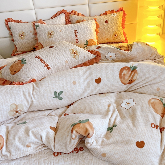 91家纺网 家纺一手货源 找家纺 梦柏家纺 2025新款牛奶绒夹棉床盖四件套 桔子