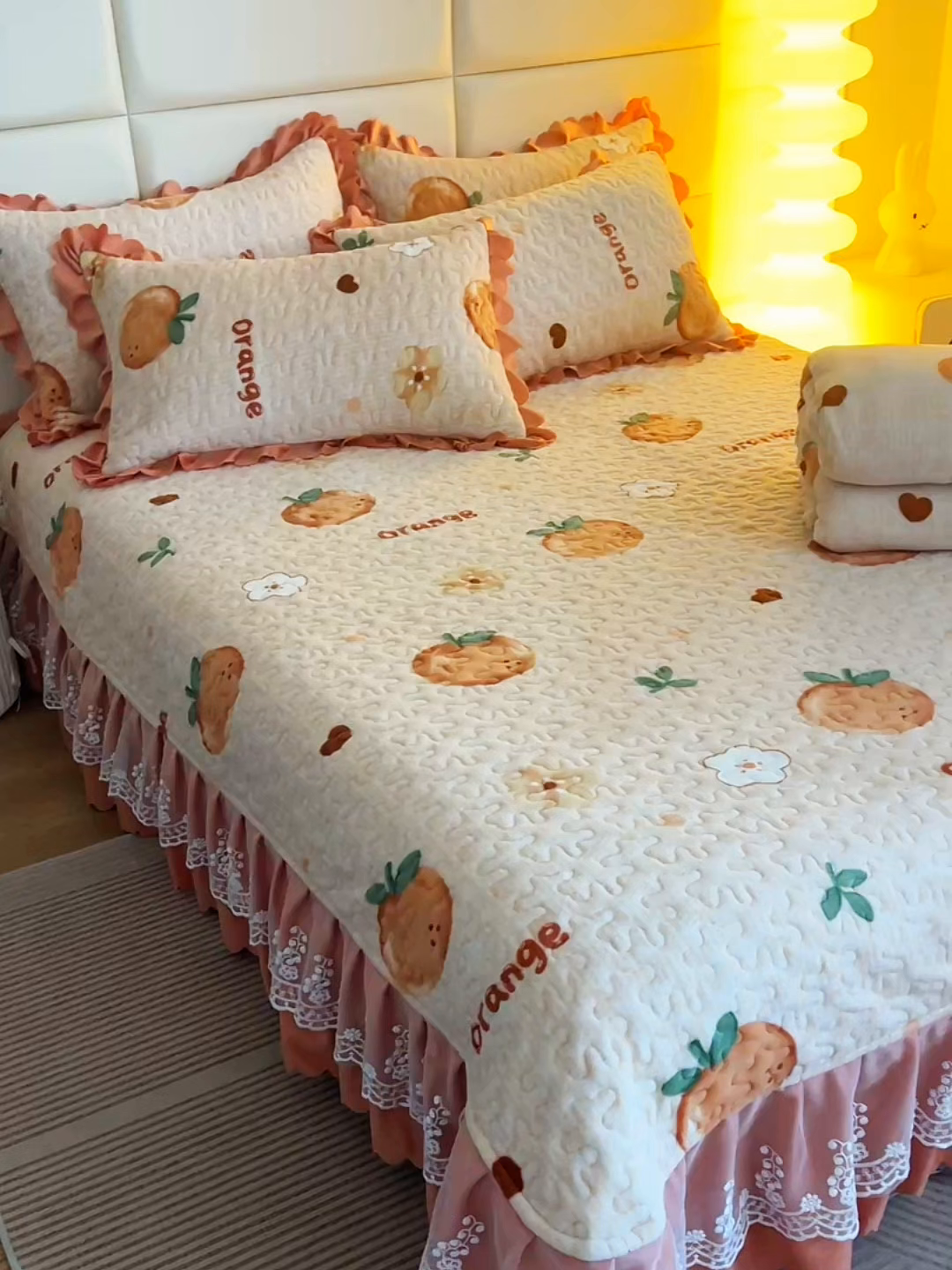 91家纺网 家纺一手货源 找家纺 梦柏家纺 2025新款牛奶绒夹棉床盖四件套 桔子