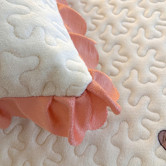 91家纺网 家纺一手货源 找家纺 梦柏家纺 2025新款牛奶绒夹棉床盖四件套 拉布布