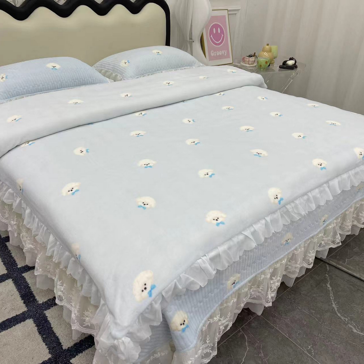 禧瑞谷 2025新款冬季牛奶绒双层蕾丝花边床盖三件套床盖四件套 蓝底小狗