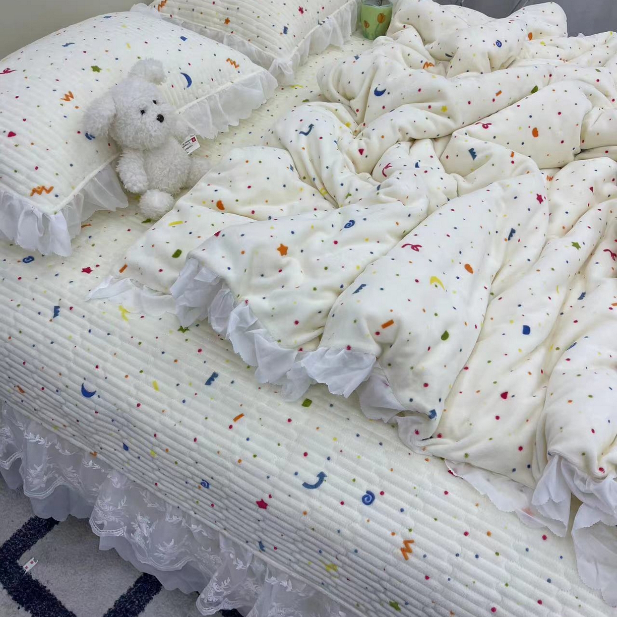 91家纺网 家纺一手货源 找家纺 禧瑞谷 2025新款冬季牛奶绒双层蕾丝花边床盖三件套床盖四件套 星月小确幸