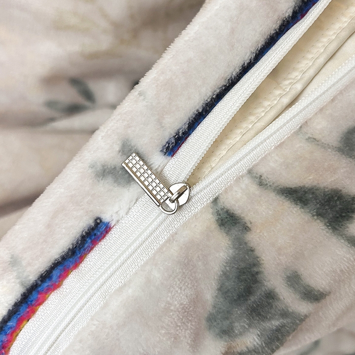 91家纺网 家纺一手货源 找家纺 梦柏家纺 2025新款牛奶绒夹棉床盖四件套 绿荫