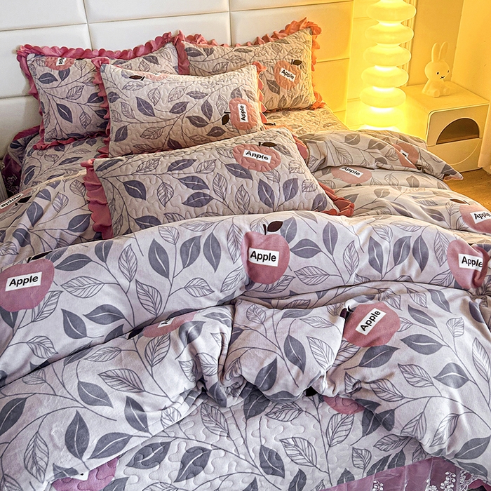 91家纺网 家纺一手货源 找家纺 梦柏家纺 2025新款牛奶绒夹棉床盖四件套 伦伯特