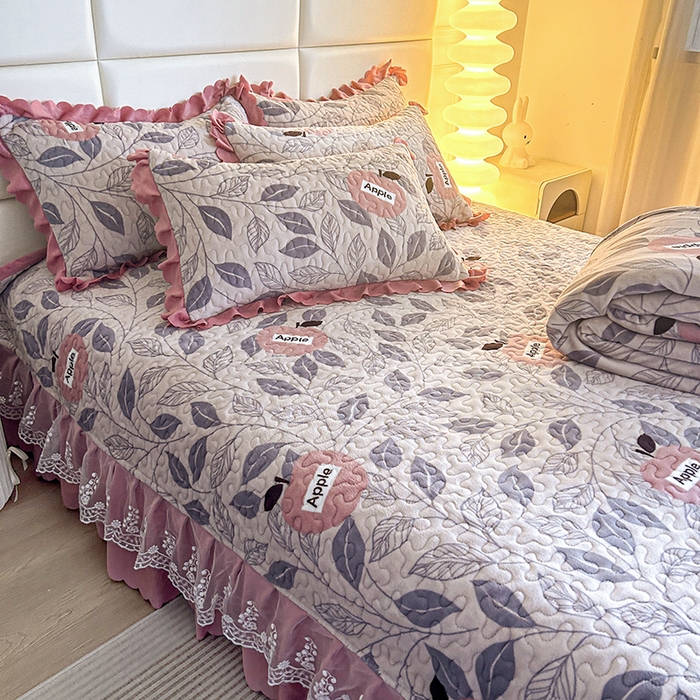 91家纺网 家纺一手货源 找家纺 梦柏家纺 2025新款牛奶绒夹棉床盖四件套 伦伯特