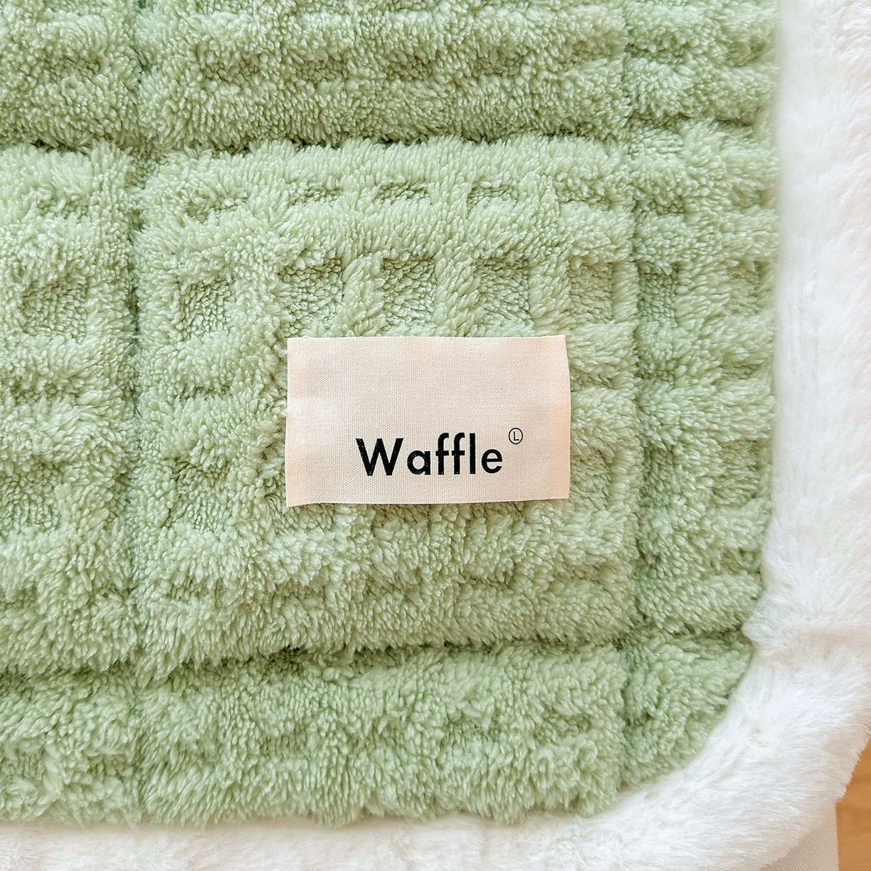 91家纺网 家纺一手货源 找家纺 （总）喜居 2025新款A类华夫格舒棉绒床垫学生床垫床褥子