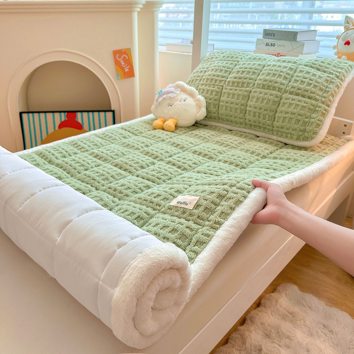 91家纺网 家纺一手货源 找家纺 （总）喜居 2025新款A类华夫格舒棉绒床垫学生床垫床褥子