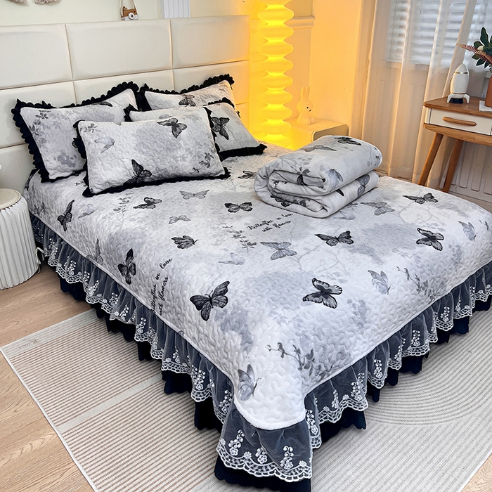 91家纺网 家纺一手货源 找家纺 梦柏家纺 2025新款牛奶绒夹棉床盖四件套 梦蝶