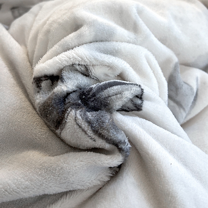 91家纺网 家纺一手货源 找家纺 梦柏家纺 2025新款牛奶绒夹棉床盖四件套 梦蝶